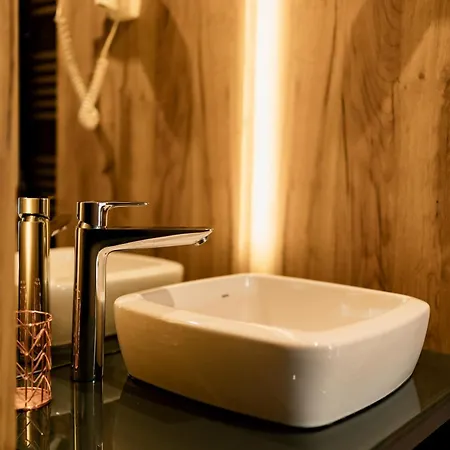 Nest Silhouette Cluj-Napoca